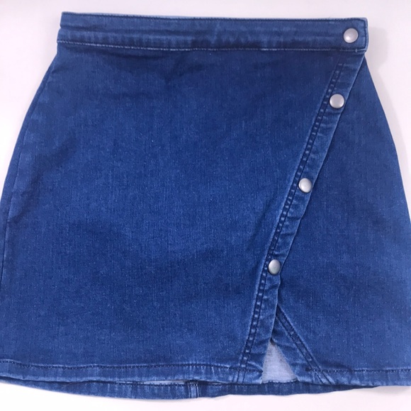 Free People Dresses & Skirts - Free People wrap denim mini skirt, size 4